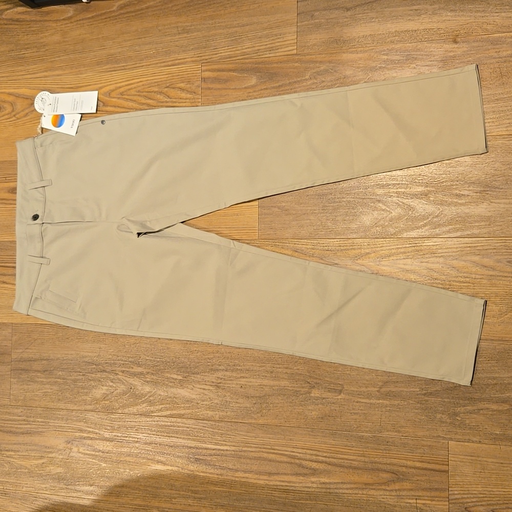 NWT Men's Vuori Cascade Tech Chino Pant. In Color Winter Pear. Size W 30" L 30" - Picture 2 of 13